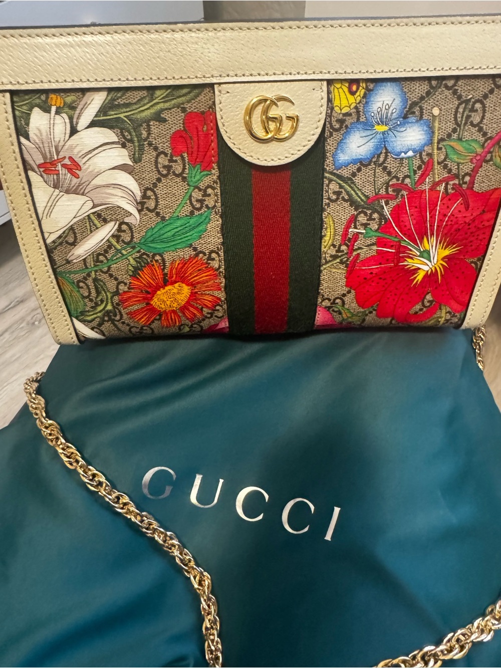 Gucci Floral GG Canvas Shoulder Bag in Multicolor with Gold Chain medium